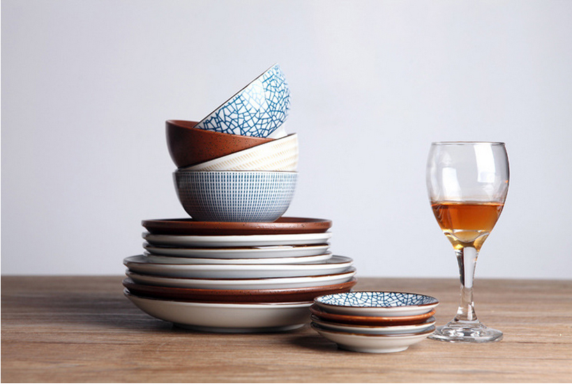 Elegant Japanese Porcelain Plates