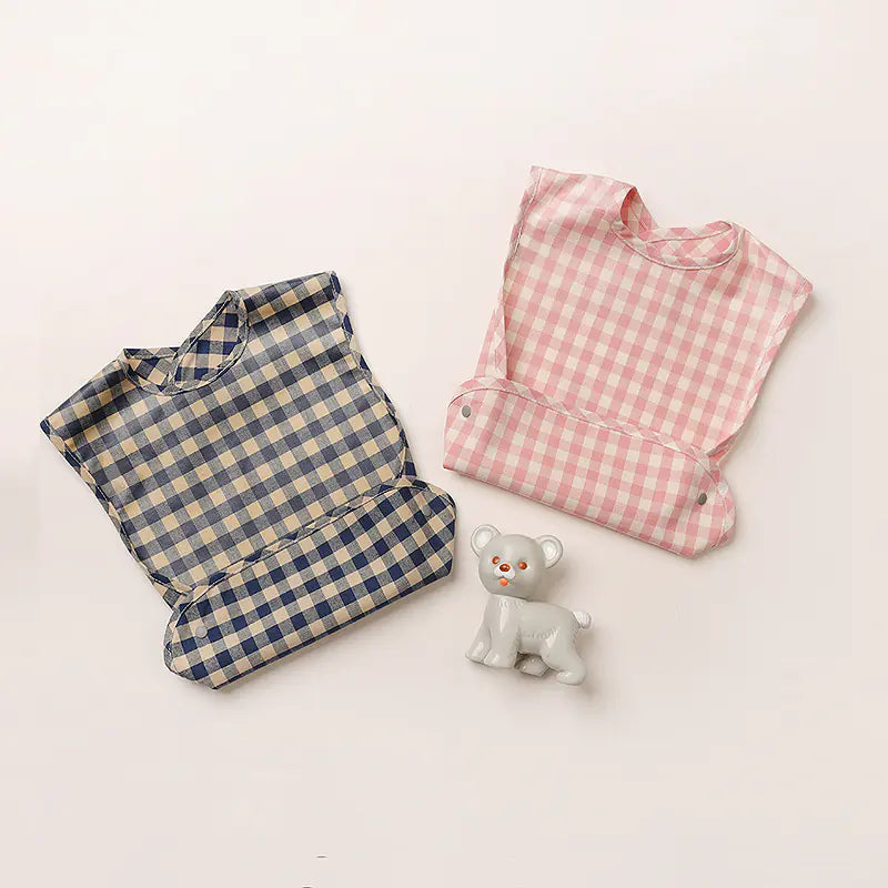 Plaid waterproof baby bib detail